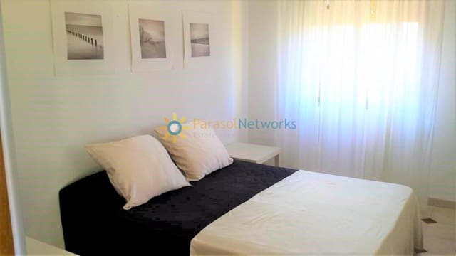 4 quarto Moradia para arrendar em Dénia com garagem - 1 000 € (Ref: 9908890)