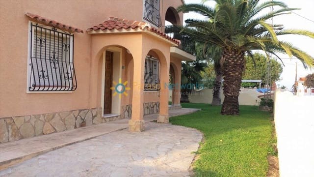 4 quarto Moradia para arrendar em Dénia com garagem - 1 000 € (Ref: 9908890)