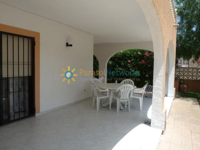3 soveværelse Villa til leje i Oliva Playa, Oliva med swimmingpool garage - € 1.200 (Ref: 9908891)