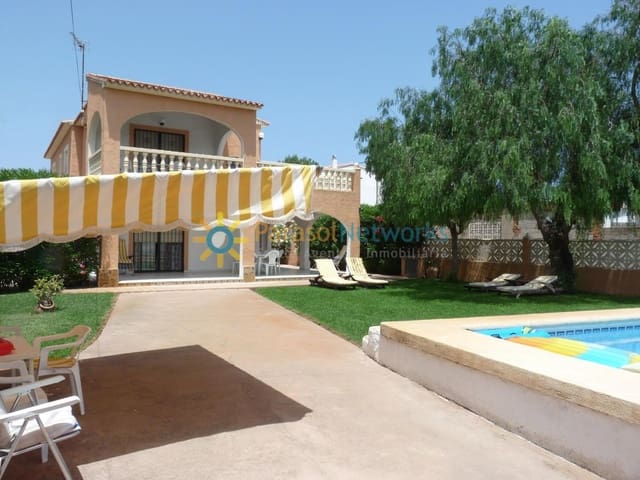 3 soveværelse Villa til leje i Oliva Playa, Oliva med swimmingpool garage - € 1.200 (Ref: 9908891)