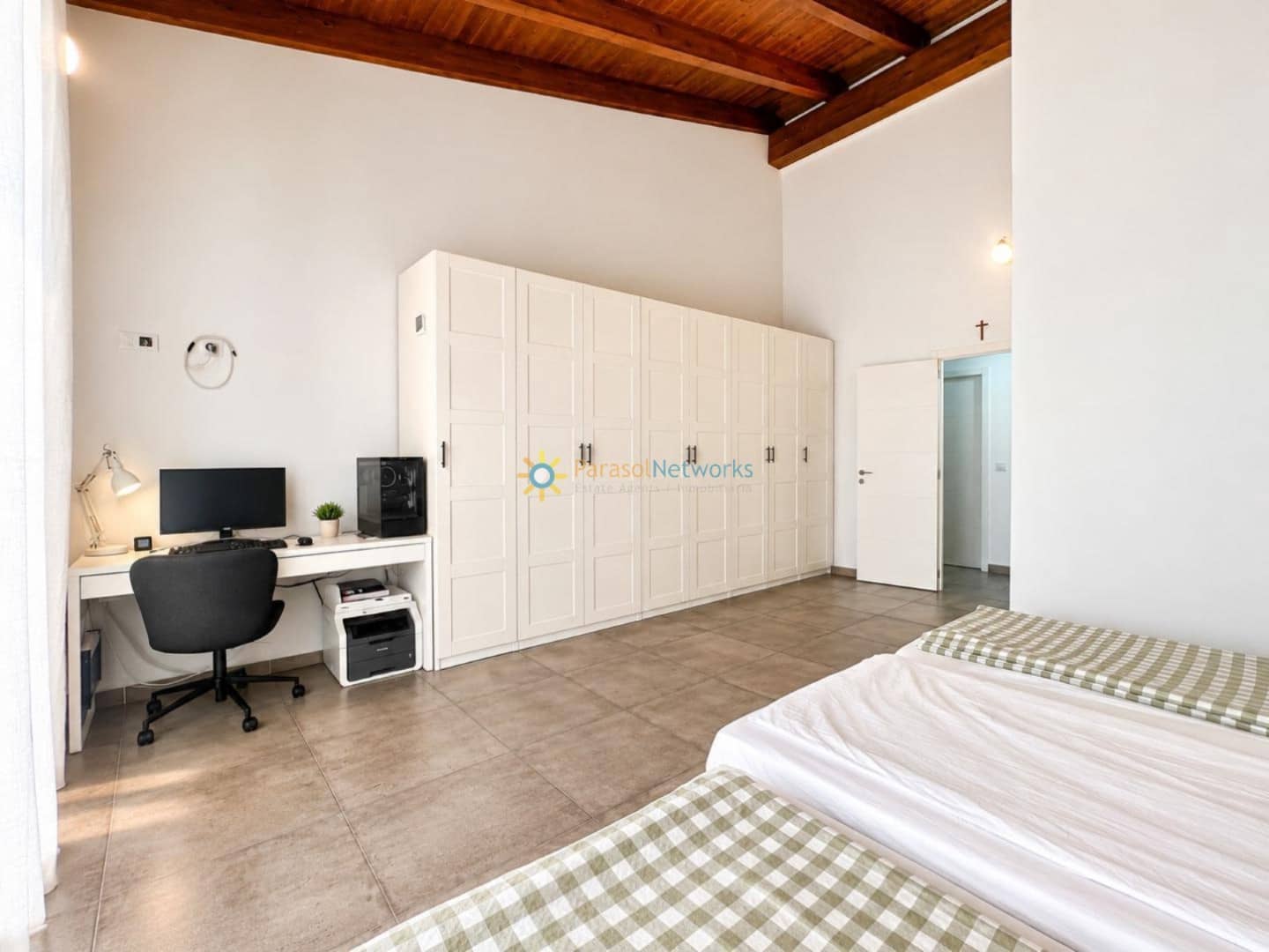 Chalet de 3 habitaciones en L'Enova en venta con piscina garaje - 285.000 € (Ref: 9911794)