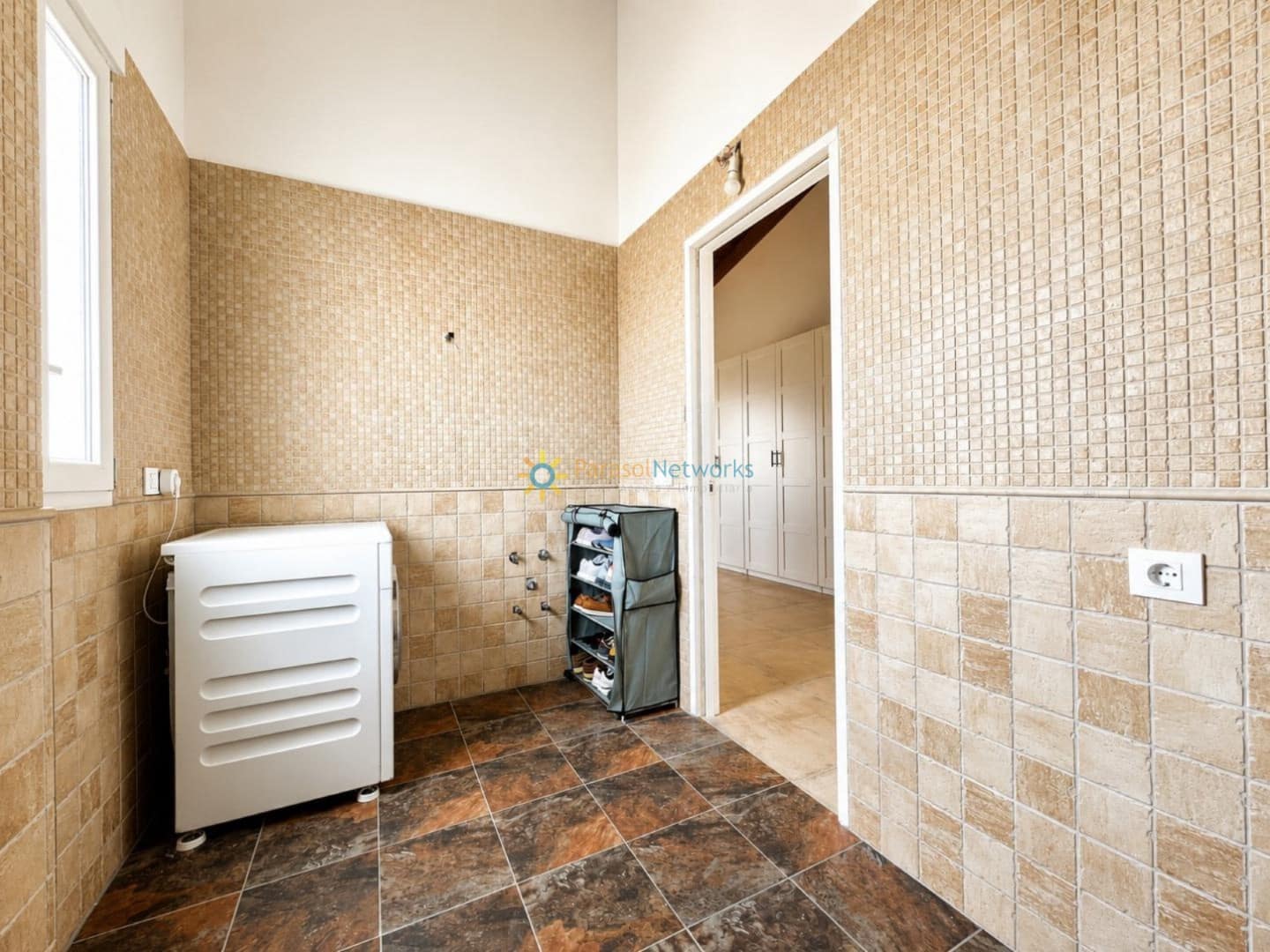 Chalet de 3 habitaciones en L'Enova en venta con piscina garaje - 285.000 € (Ref: 9911794)