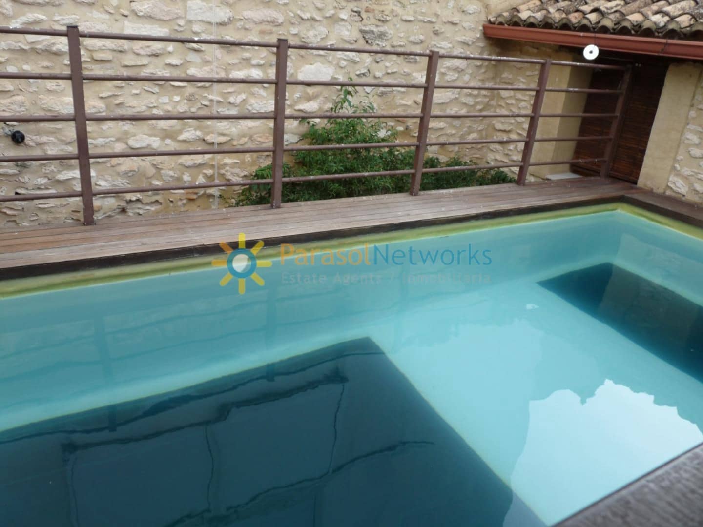 9 bedroom Hotel for sale in Palomar with pool - € 290,000 (Ref: 9924891)