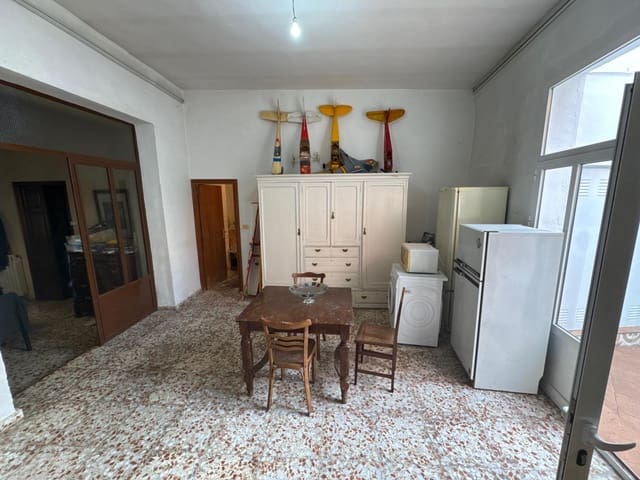 6 soverom Hus til salgs i Llutxent med garasje - € 179 500 (Ref: 9927942)