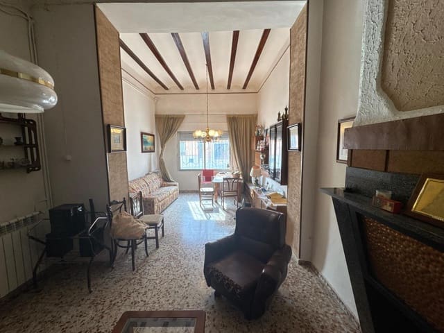 6 soverom Hus til salgs i Llutxent med garasje - € 179 500 (Ref: 9927942)