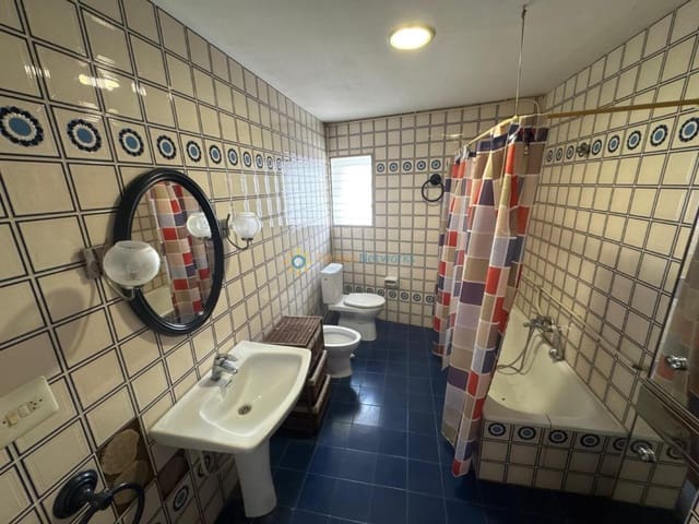 6 soverom Hus til salgs i Llutxent med garasje - € 179 500 (Ref: 9927942)