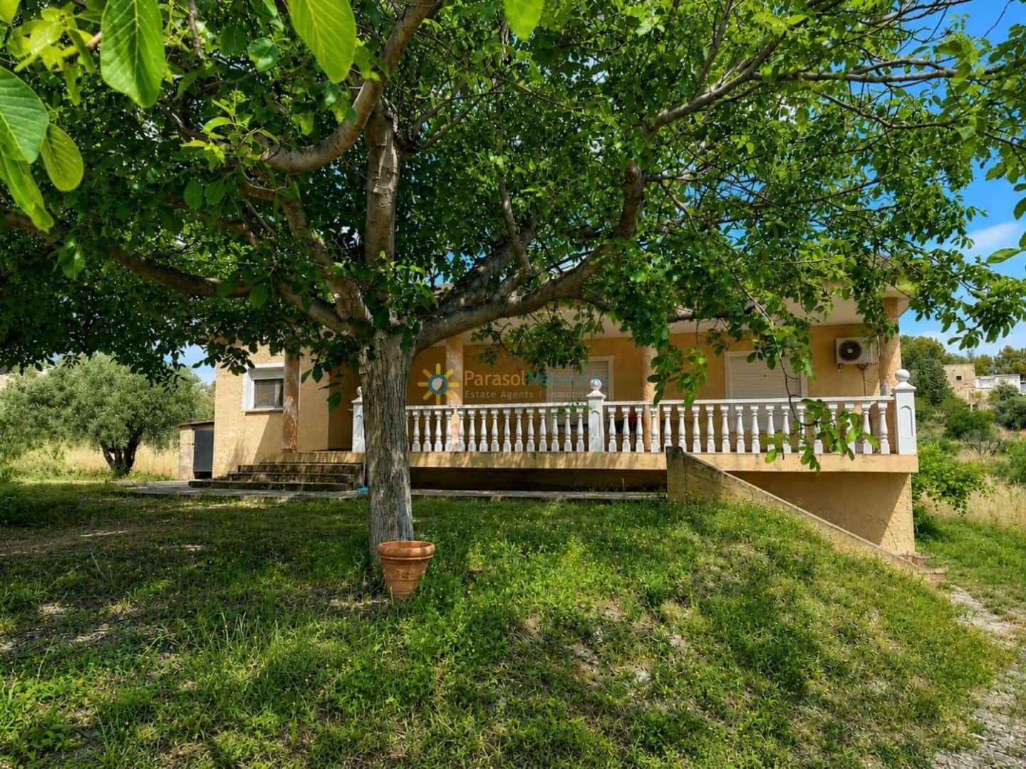4 soverom Villa til salgs i Ontinyent med garasje - € 220 000 (Ref: 9928268)