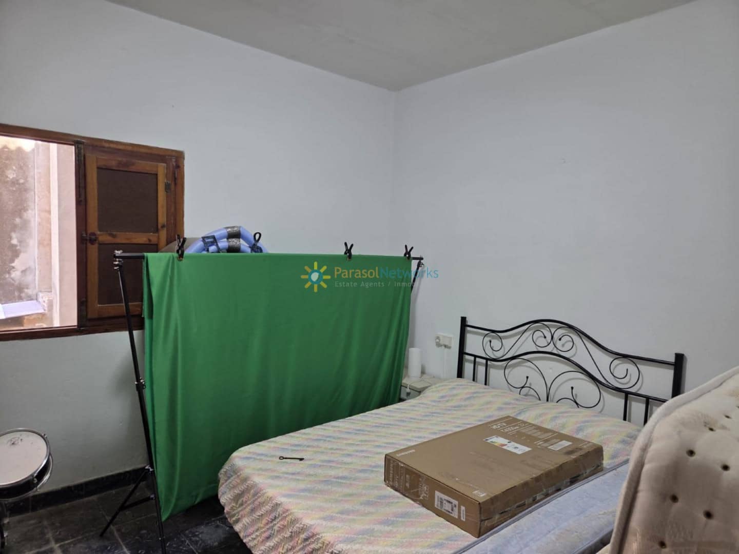 8 bedroom Townhouse for sale in Alcantera de Xuquer - € 200,000 (Ref: 9928452)