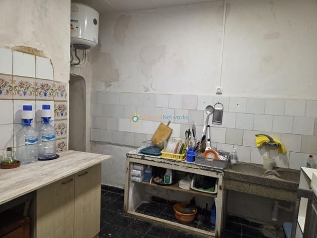 8 soveværelse Byhus til salg i Alcàntera de Xúquer - € 200.000 (Ref: 9928452)