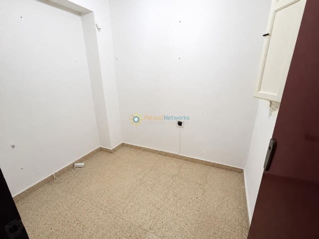 4 Zimmer Apartment zu verkaufen in Oliva Pueblo, Oliva - 120.000 € (Ref: 9928484)