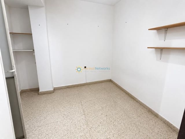 4 Zimmer Apartment zu verkaufen in Oliva Pueblo, Oliva - 120.000 € (Ref: 9928484)