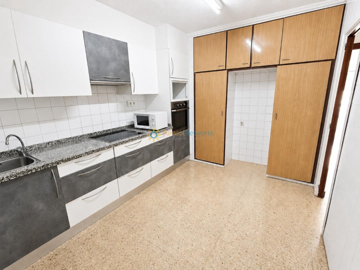 4 Zimmer Apartment zu verkaufen in Oliva - 120.000 € (Ref: 9928484)