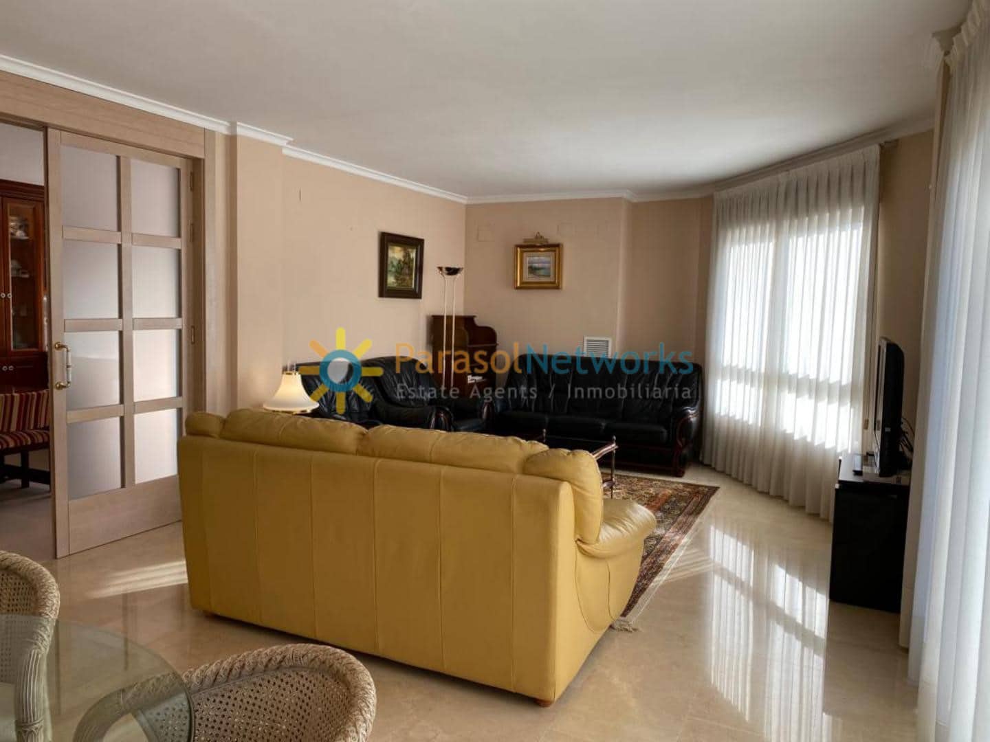 2 bedroom Apartment for rent in Gandia - € 1,200 (Ref: 9928521)