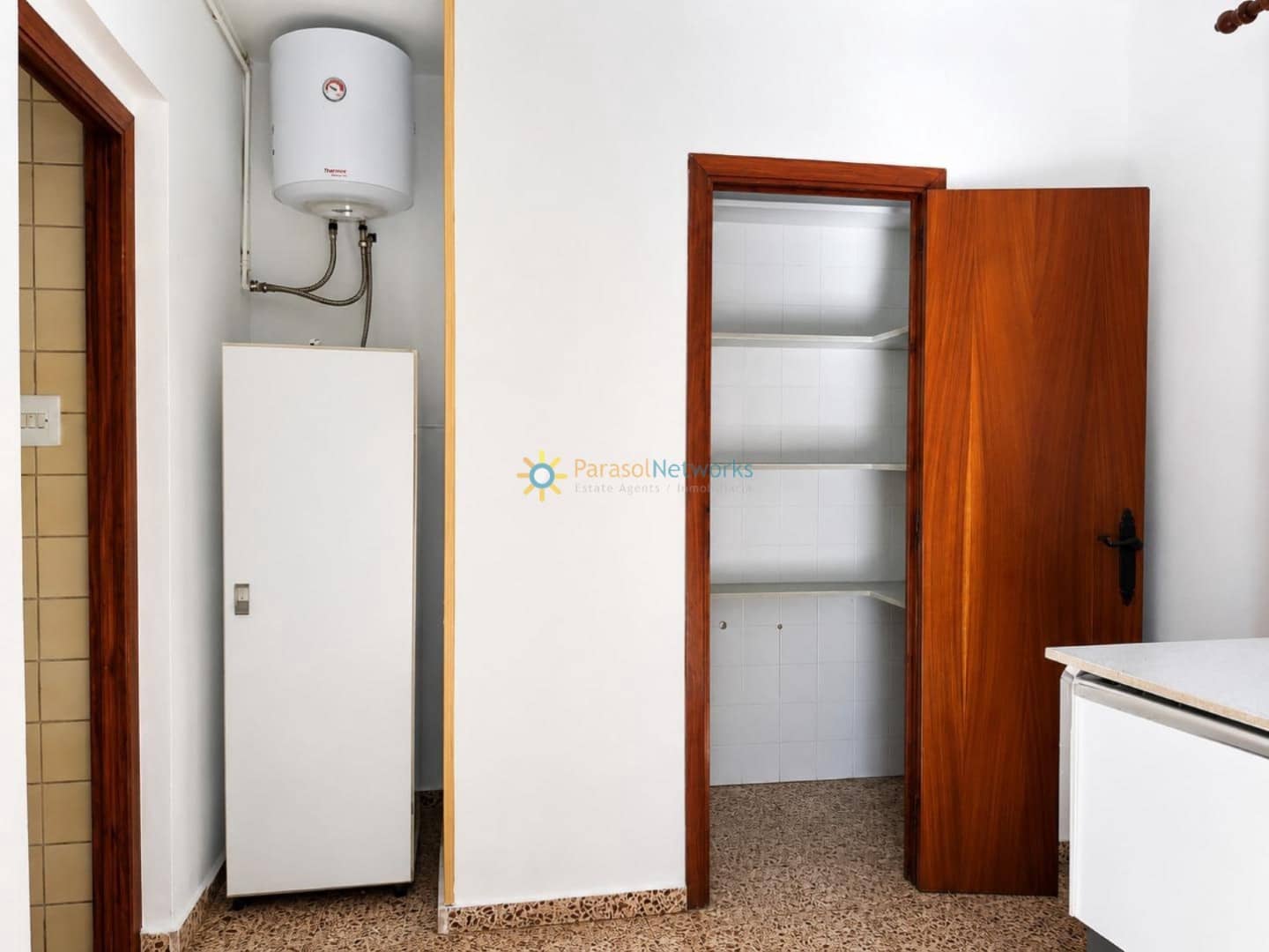 3 quarto Moradia para venda em Ontinyent com piscina garagem - 325 000 € (Ref: 9932148)