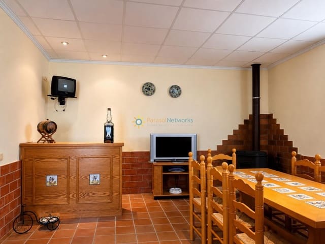3 quarto Moradia para venda em Ontinyent com piscina garagem - 325 000 € (Ref: 9932148)
