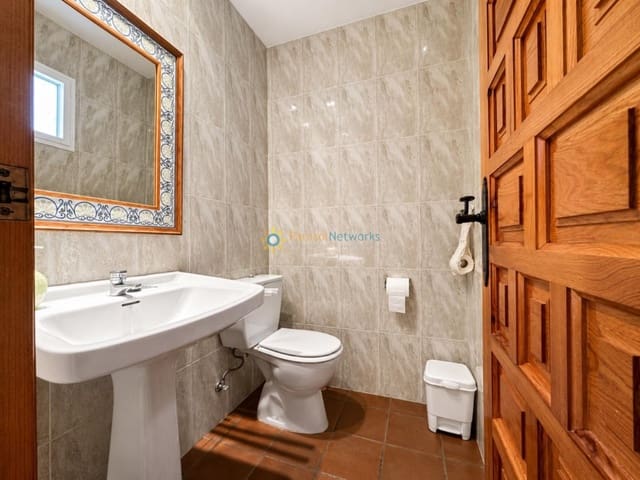 3 quarto Moradia para venda em Ontinyent com piscina garagem - 325 000 € (Ref: 9932148)