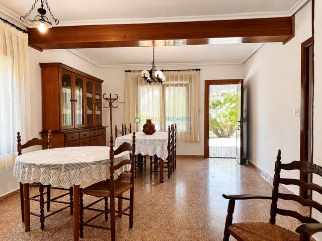 3 quarto Moradia para venda em Ontinyent com piscina garagem - 325 000 € (Ref: 9932148)