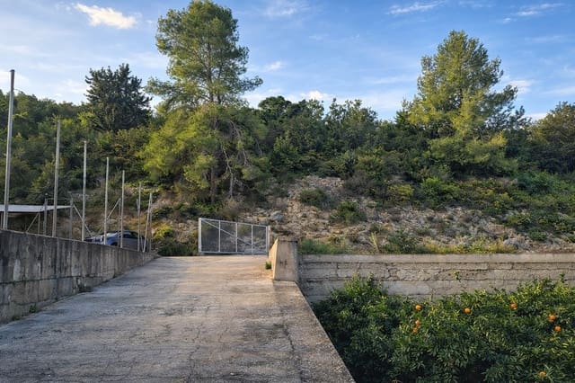 Finca/Herregård til salgs i L'Atzúvia med svømmebasseng - € 375 000 (Ref: 9944839)