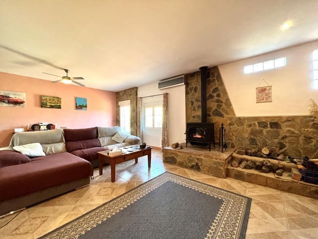 6 soverom Villa til salgs i L'Olleria med svømmebasseng garasje - € 485 000 (Ref: 9944909)