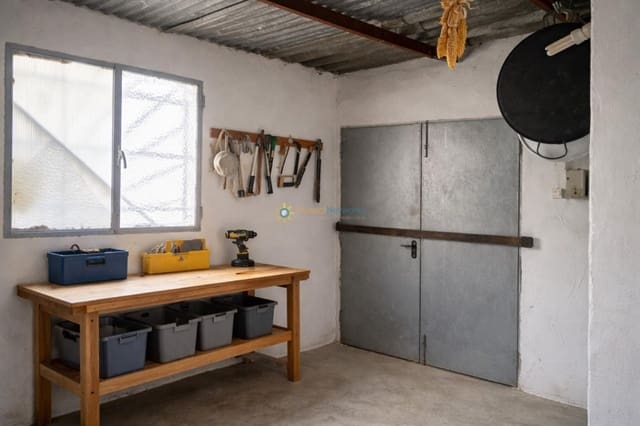 3 soveværelse Byhus til salg i Bufali med swimmingpool garage - € 110.000 (Ref: 9948628)