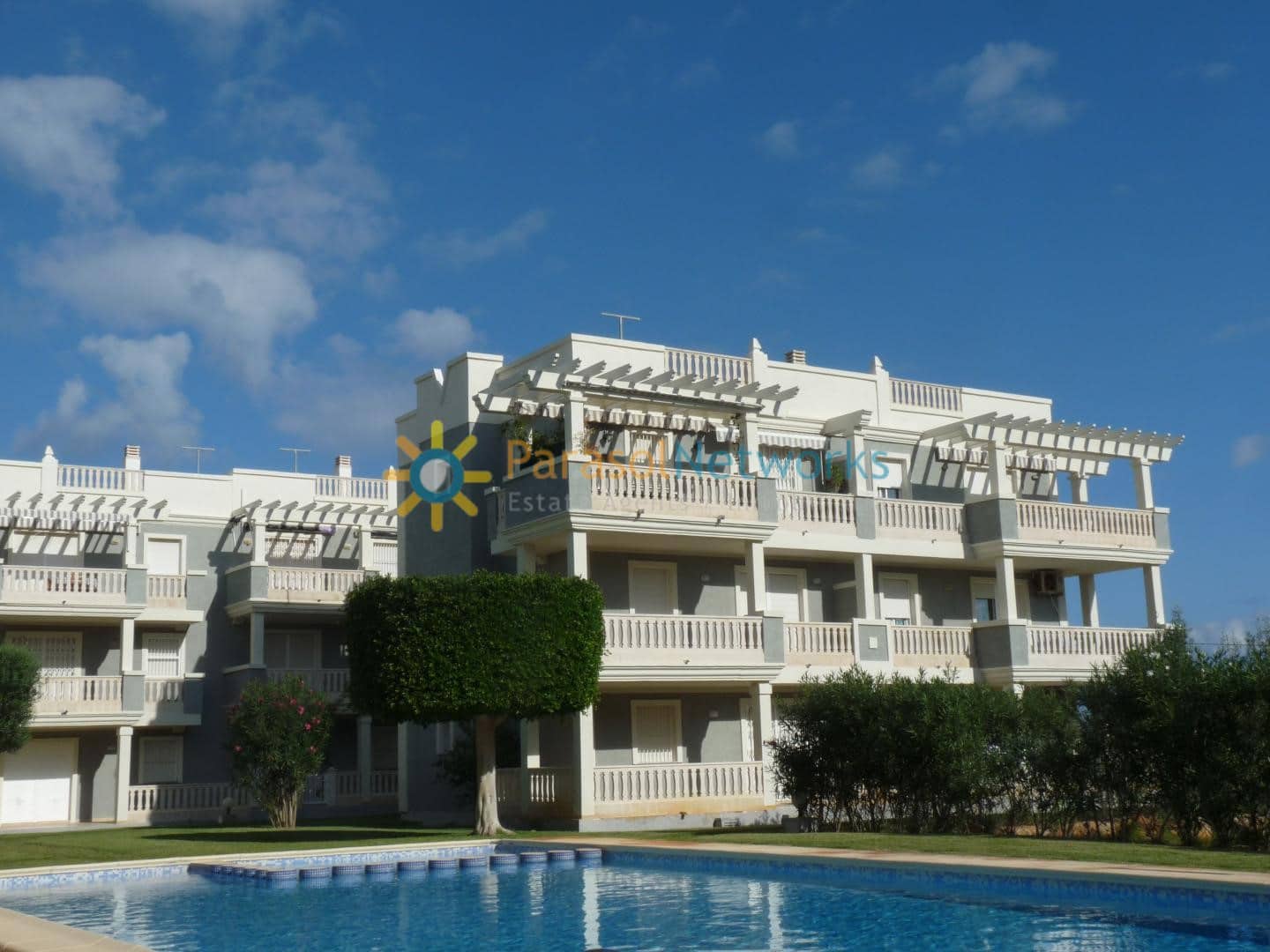Appartement de 2 chambres à louer à Denia avec piscine garage - 500 € (Ref: 9961835)