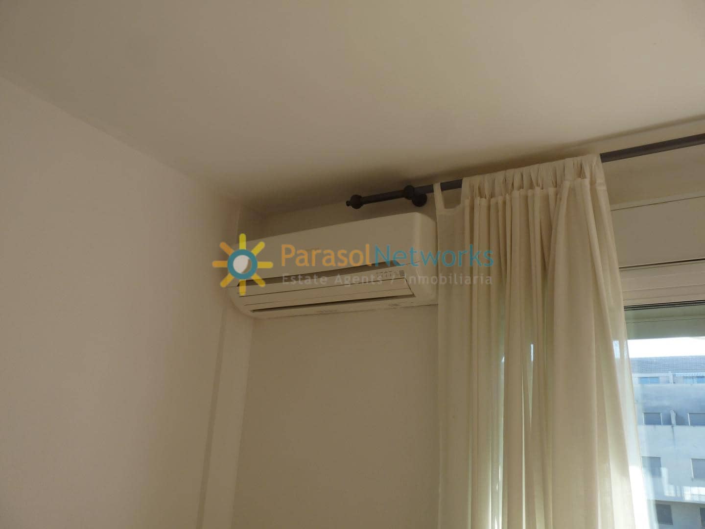 Appartement de 2 chambres à louer à Denia avec piscine garage - 500 € (Ref: 9961835)