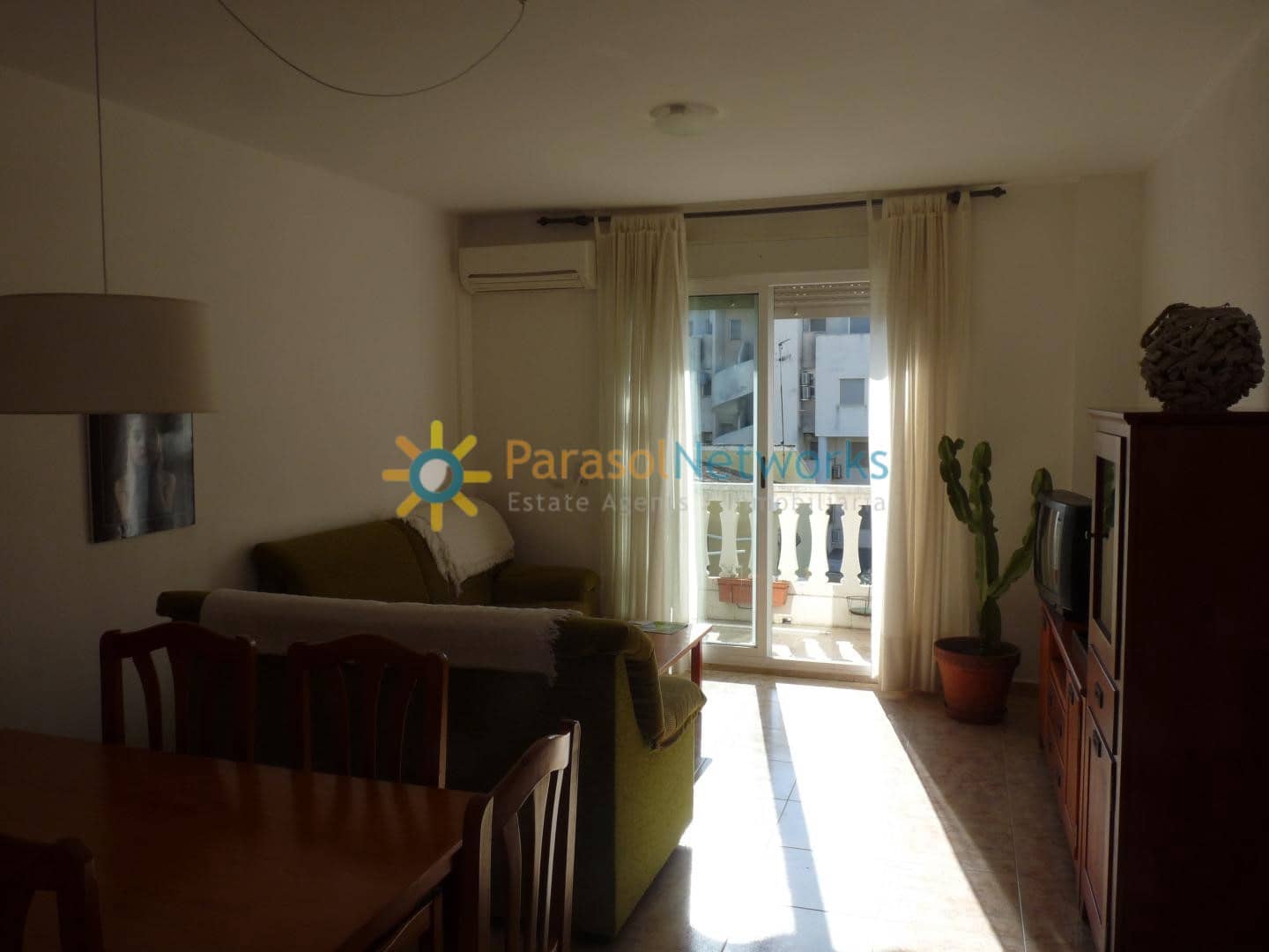 Appartement de 2 chambres à louer à Denia avec piscine garage - 500 € (Ref: 9961835)