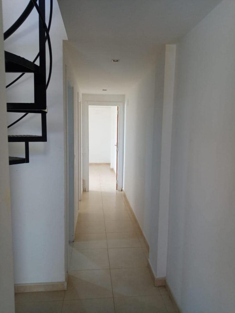 3 quarto Penthouse para arrendar em Villalonga com garagem - 800 € (Ref: 9978043)