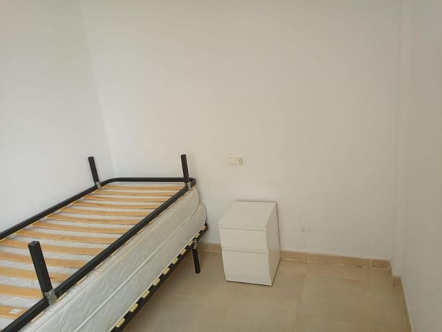 3 soveværelse Penthouse til leje i Villalonga med garage - € 800 (Ref: 9978043)