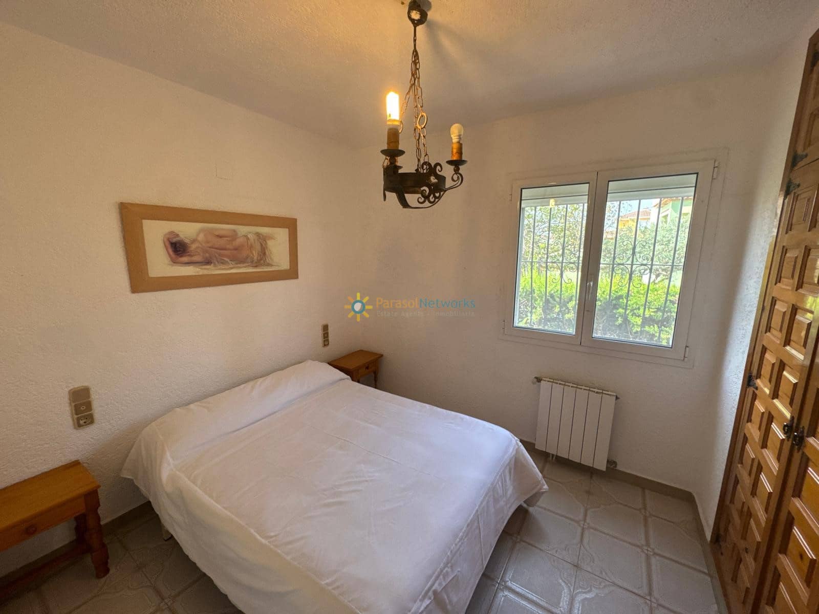 4 sypialnia Willa do wynajęcia w Oliva z garażem - 1 250 € (Ref: 9978049)