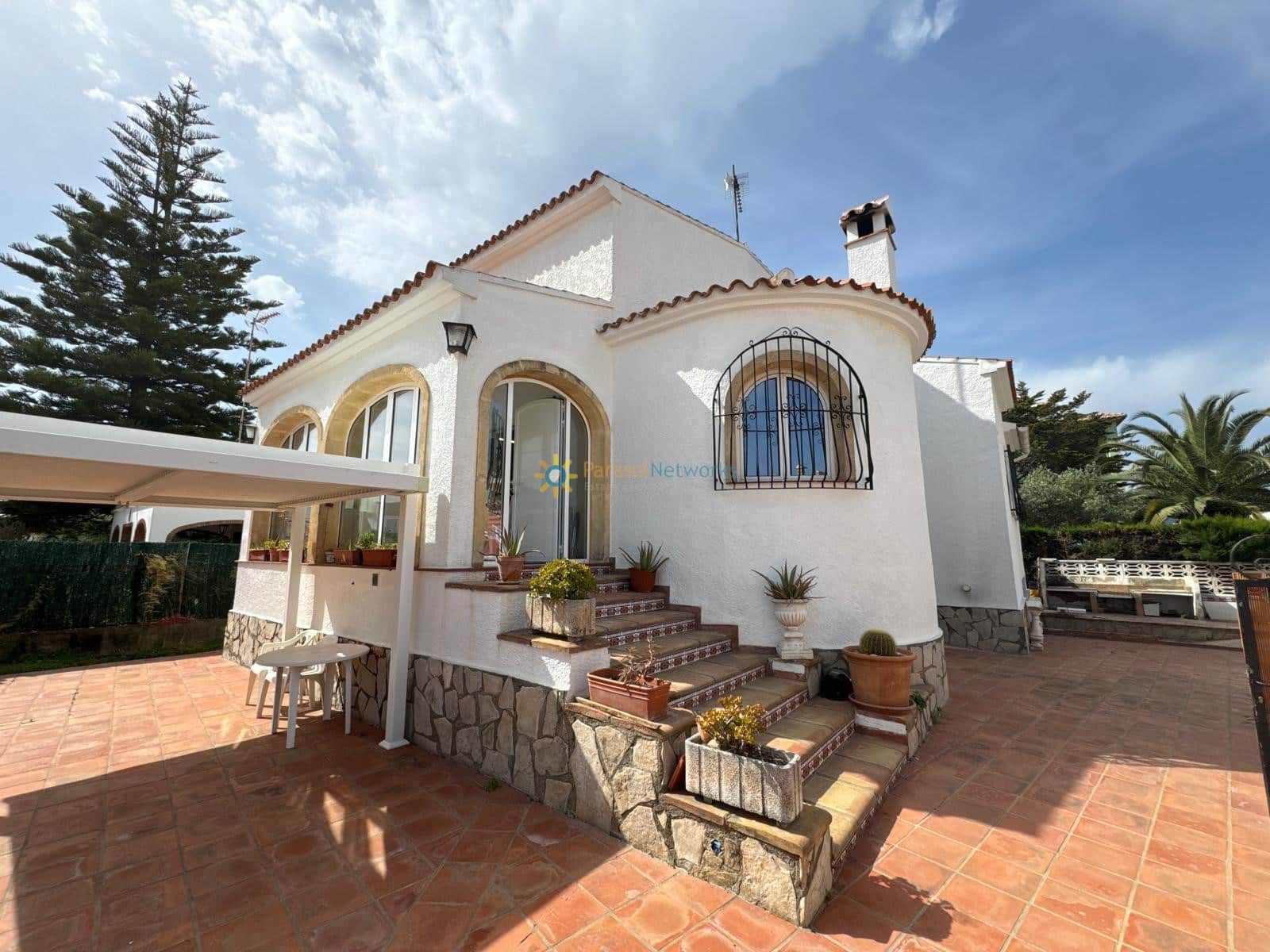 4 sypialnia Willa do wynajęcia w Oliva z garażem - 1 250 € (Ref: 9978049)