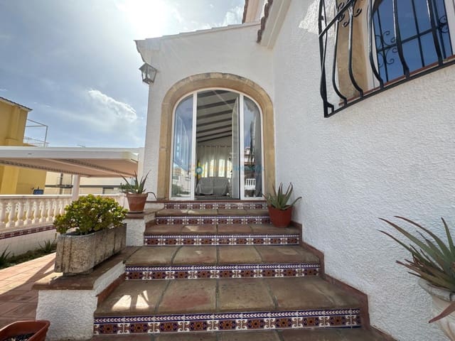 4 bedroom Villa for rent in Oliva Playa, Oliva with garage - € 1,250 (Ref: 9978049)