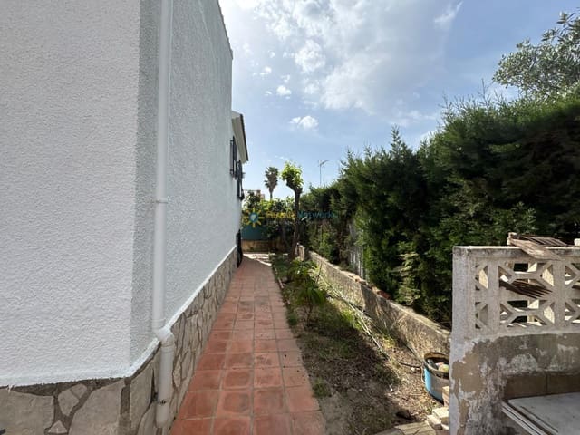 4 bedroom Villa for rent in Oliva Playa, Oliva with garage - € 1,250 (Ref: 9978049)