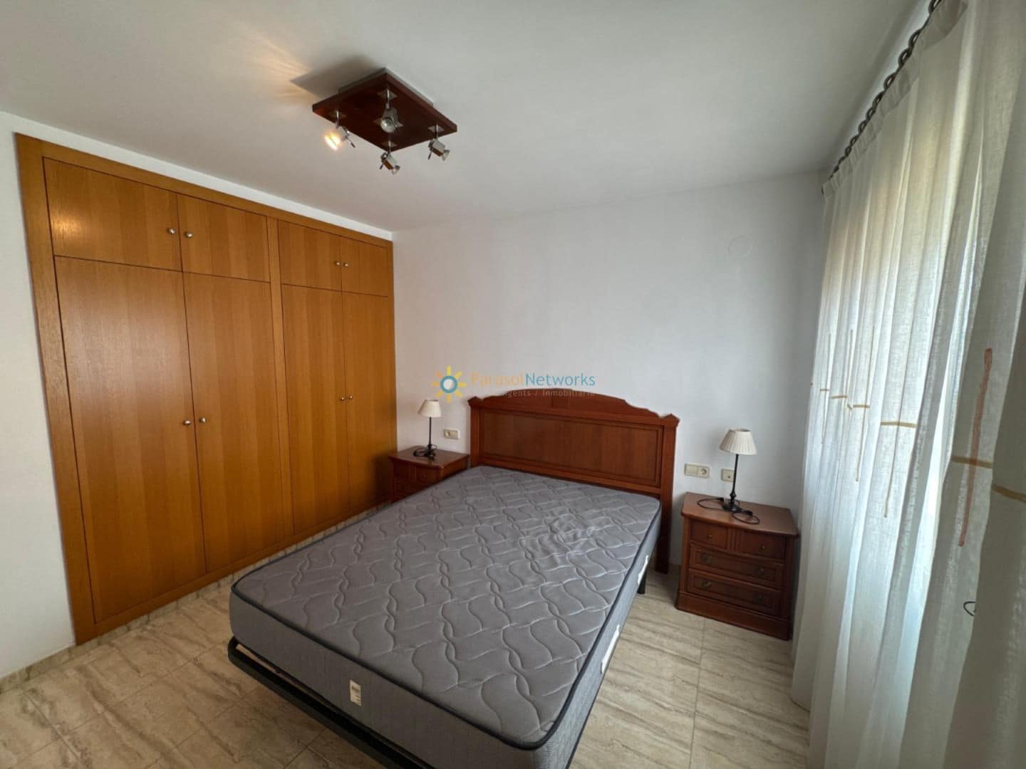 4 camera da letto Appartamento da affittare in Oliva - 800 € (Rif: 9978050)
