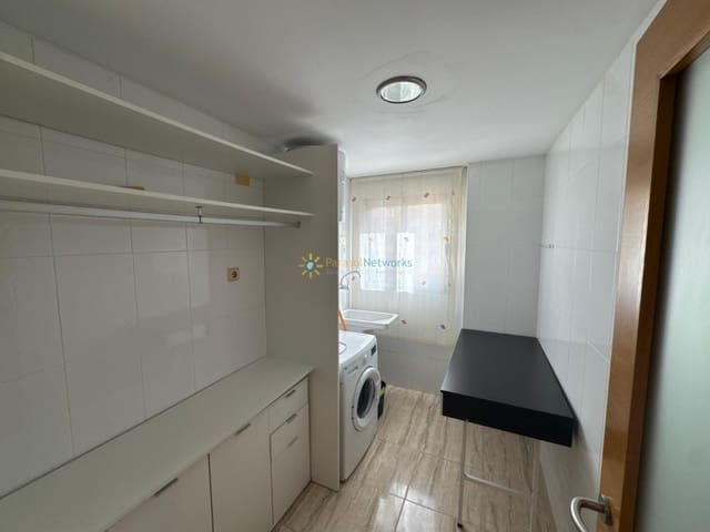 4 soverom Leilighet til leie i Oliva Pueblo, Oliva - € 800 (Ref: 9978050)