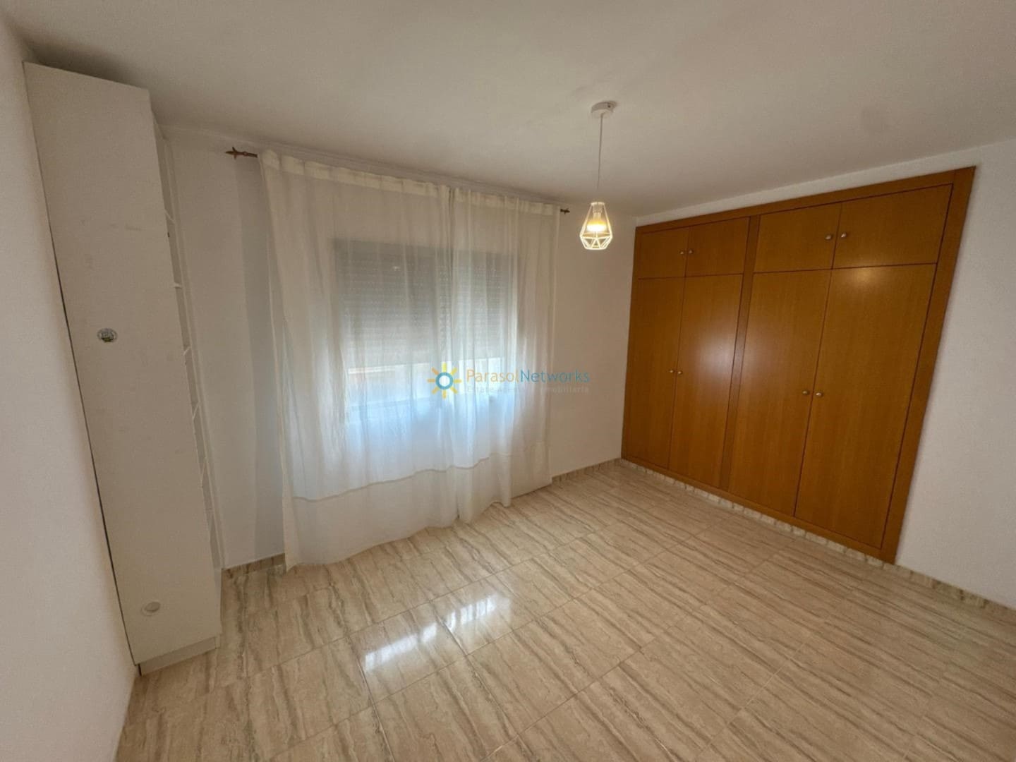 4 camera da letto Appartamento da affittare in Oliva - 800 € (Rif: 9978050)
