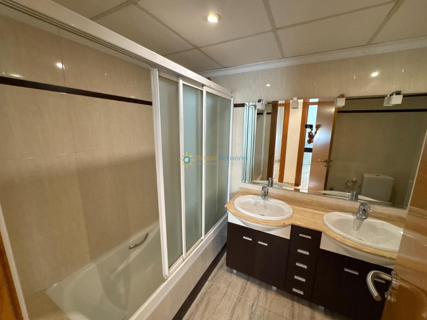 4 camera da letto Appartamento da affittare in Oliva - 800 € (Rif: 9978050)