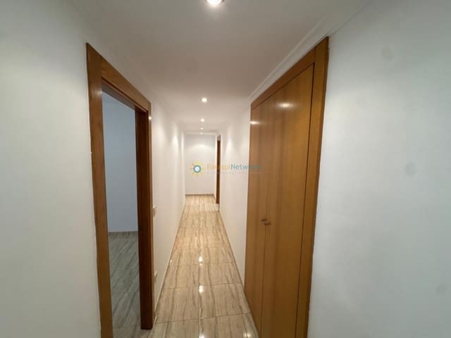 4 soverom Leilighet til leie i Oliva Pueblo, Oliva - € 800 (Ref: 9978050)