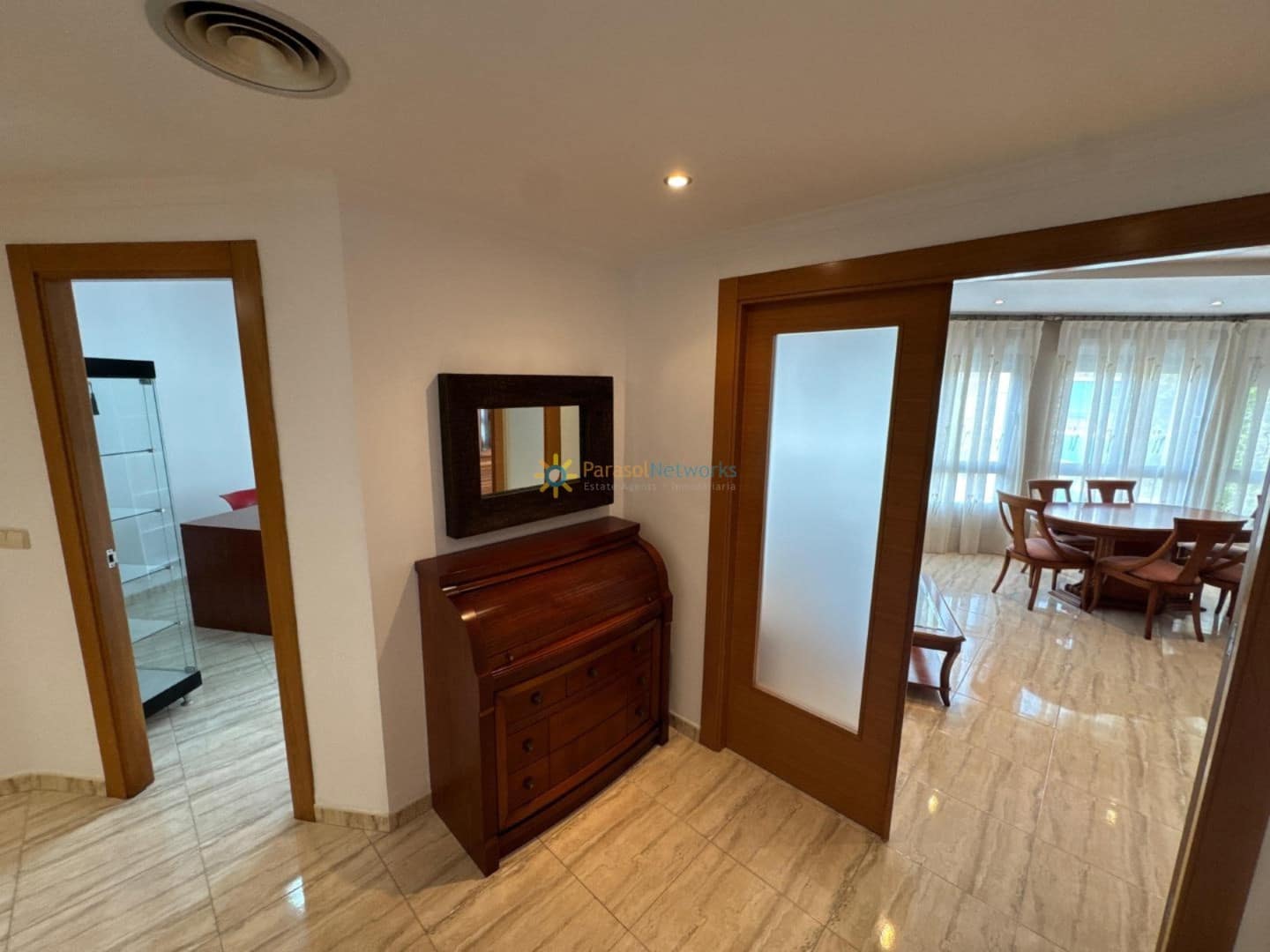 4 camera da letto Appartamento da affittare in Oliva - 800 € (Rif: 9978050)