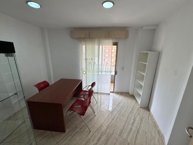 4 soverom Leilighet til leie i Oliva Pueblo, Oliva - € 800 (Ref: 9978050)