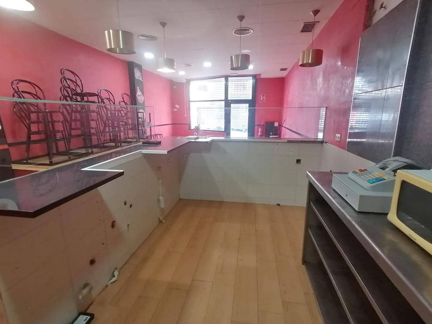 Yritys myytävänä paikassa Oliva - 80 000 € (Ref: 9986140)