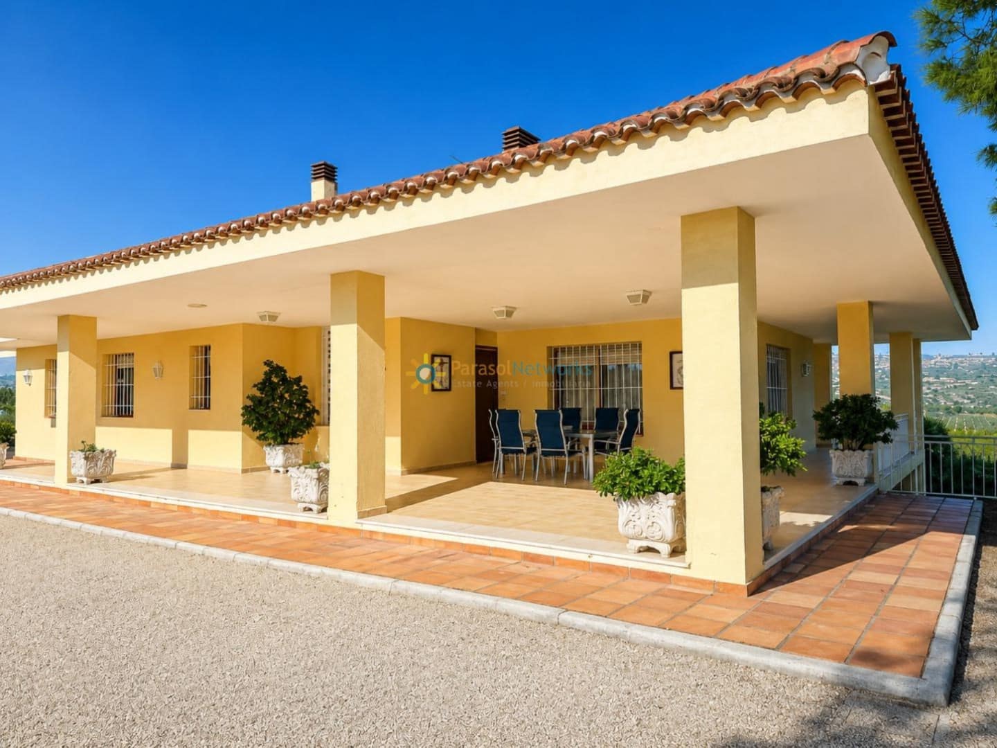 5 soverom Villa til salgs i Ontinyent med svømmebasseng garasje - € 470 000 (Ref: 9991907)