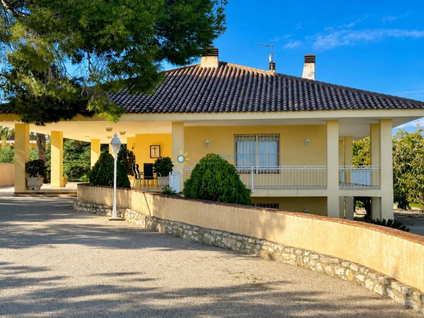5 soverom Villa til salgs i Ontinyent med svømmebasseng garasje - € 470 000 (Ref: 9991907)