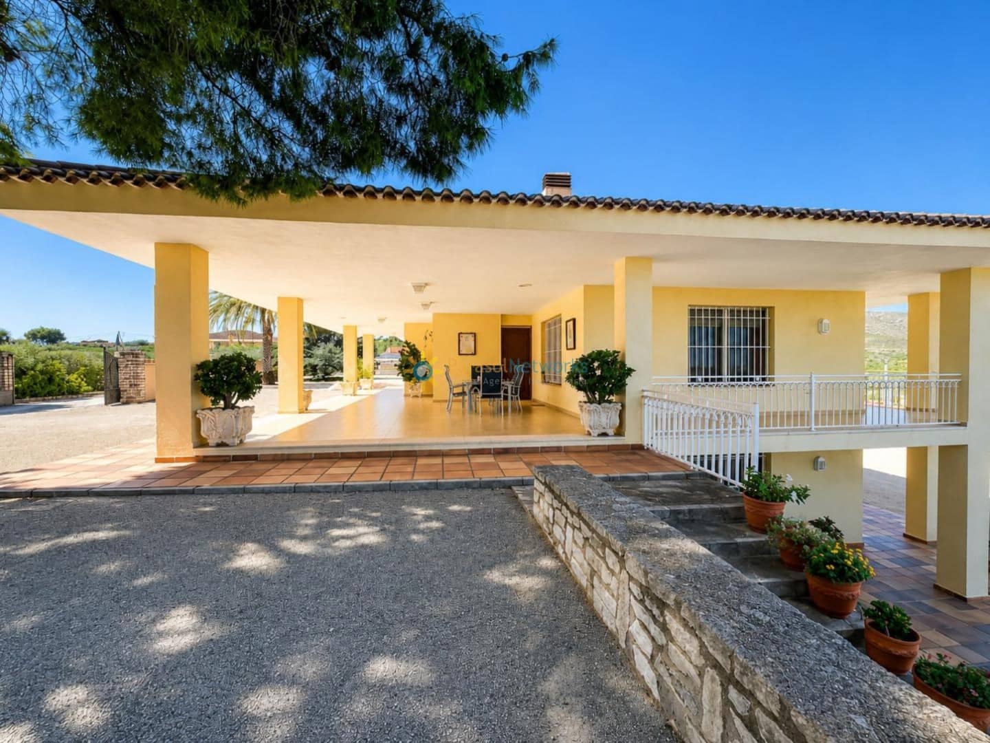 5 soverom Villa til salgs i Ontinyent med svømmebasseng garasje - € 470 000 (Ref: 9991907)