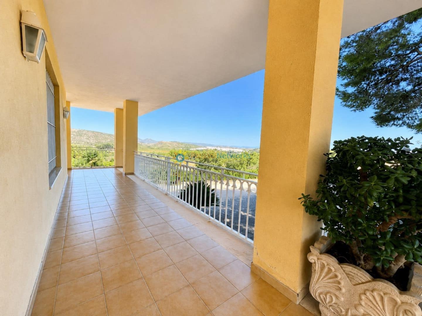 5 soverom Villa til salgs i Ontinyent med svømmebasseng garasje - € 470 000 (Ref: 9991907)
