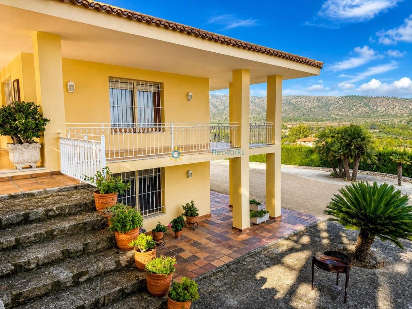 5 soverom Villa til salgs i Ontinyent med svømmebasseng garasje - € 470 000 (Ref: 9991907)