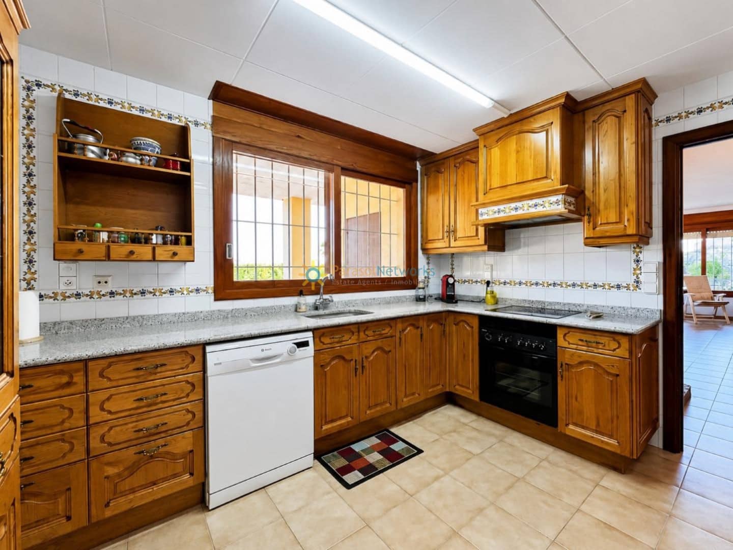 5 soverom Villa til salgs i Ontinyent med svømmebasseng garasje - € 470 000 (Ref: 9991907)