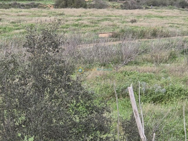 Grunde uden byggetilladelser til salg i Benigánim - € 170.000 (Ref: 9993662)