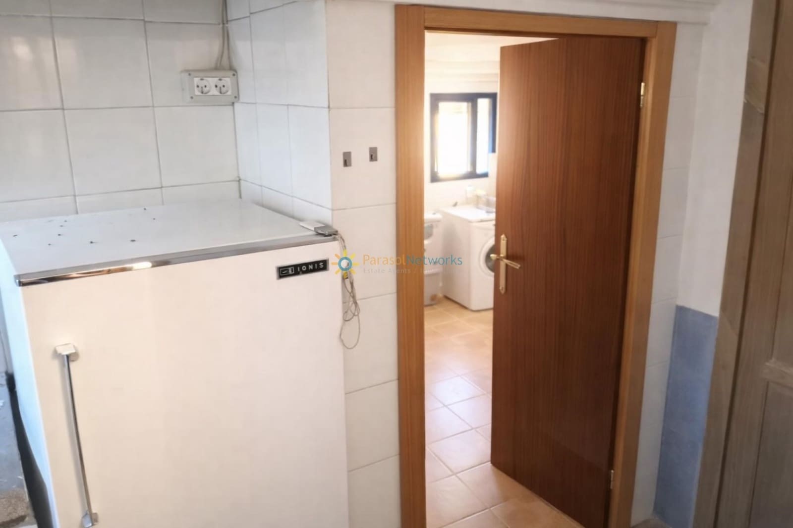 3 makuuhuone Maalaistalo myytävänä paikassa Villena mukana 
autotalli - 1 000 000 € (Ref: 9993665)