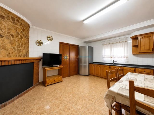 5 Zimmer Villa zu verkaufen in Ontinyent mit Pool Garage - 295.000 € (Ref: 9996015)